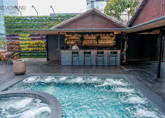 Khách Sạn Silverland Sakyo